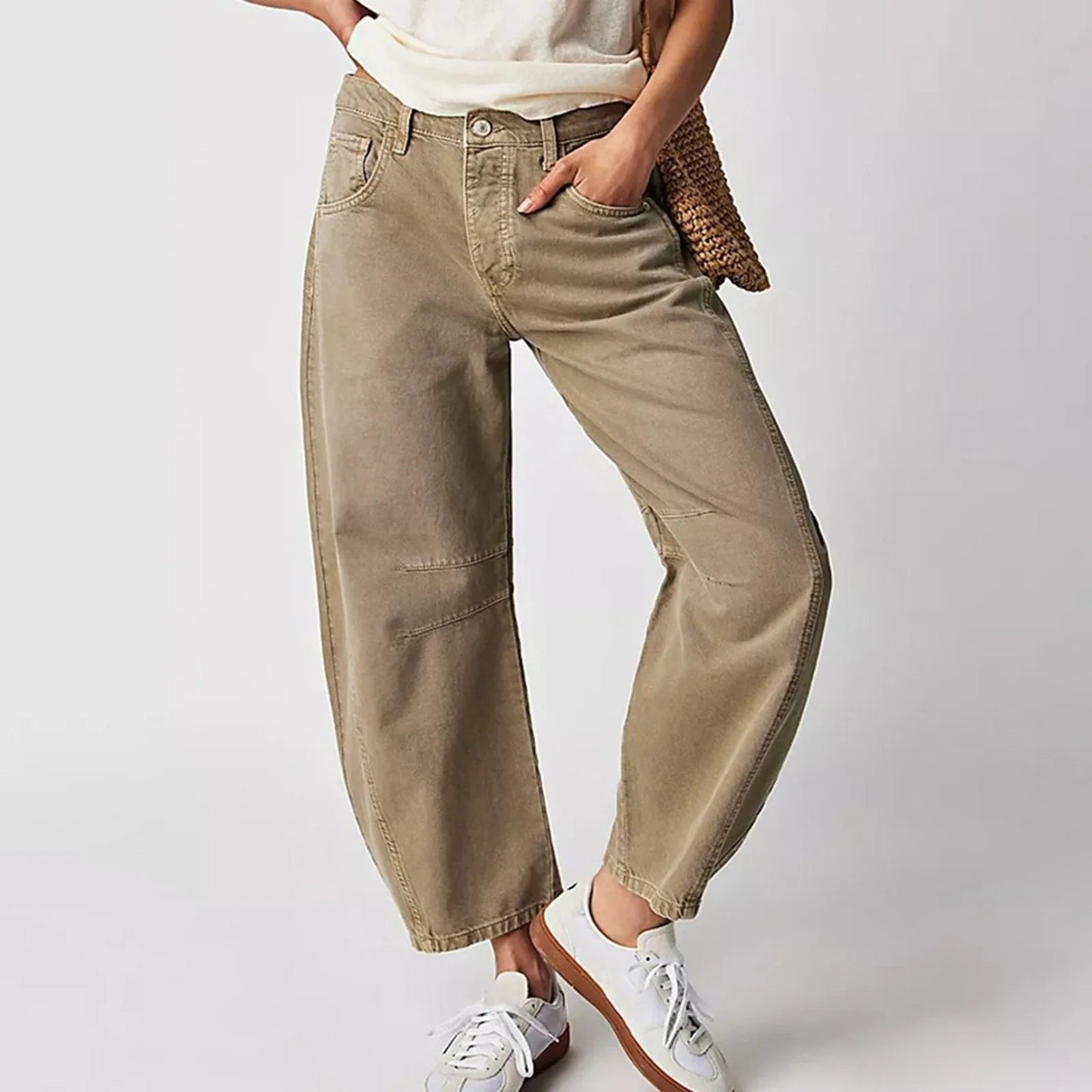Women's Relaxed Fit High-Waisted Wide Barrel Jeans