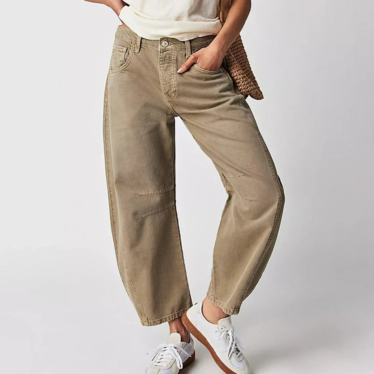Women's Relaxed Fit High-Waisted Wide Barrel Jeans