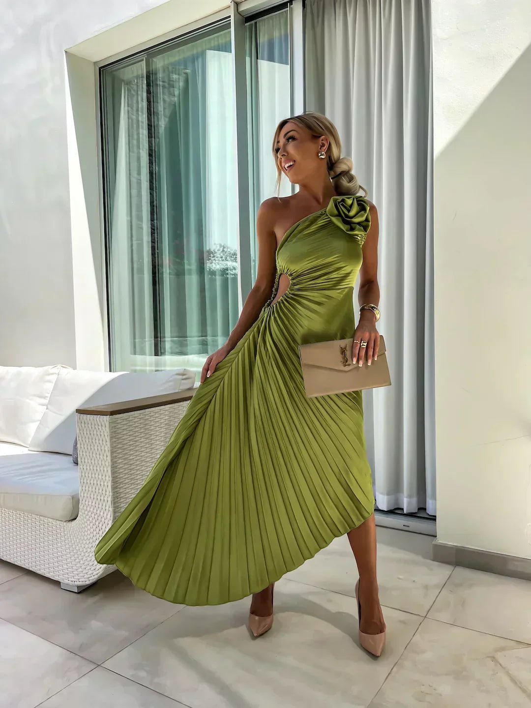 Women's Pleated One-Shoulder Maxi Dress