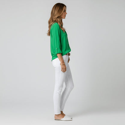 Women's Long-Sleeve Collared Button-Down Shirt in Relaxed Fit