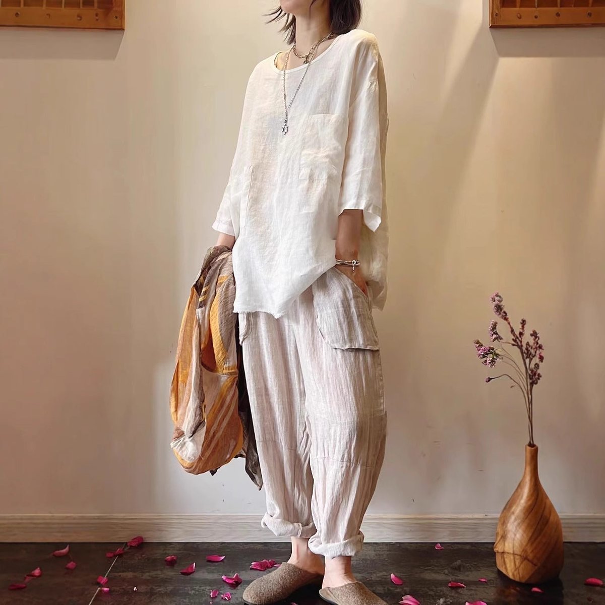 Women's Loose-Fit Linen Tunic Top with Front Patch Pockets