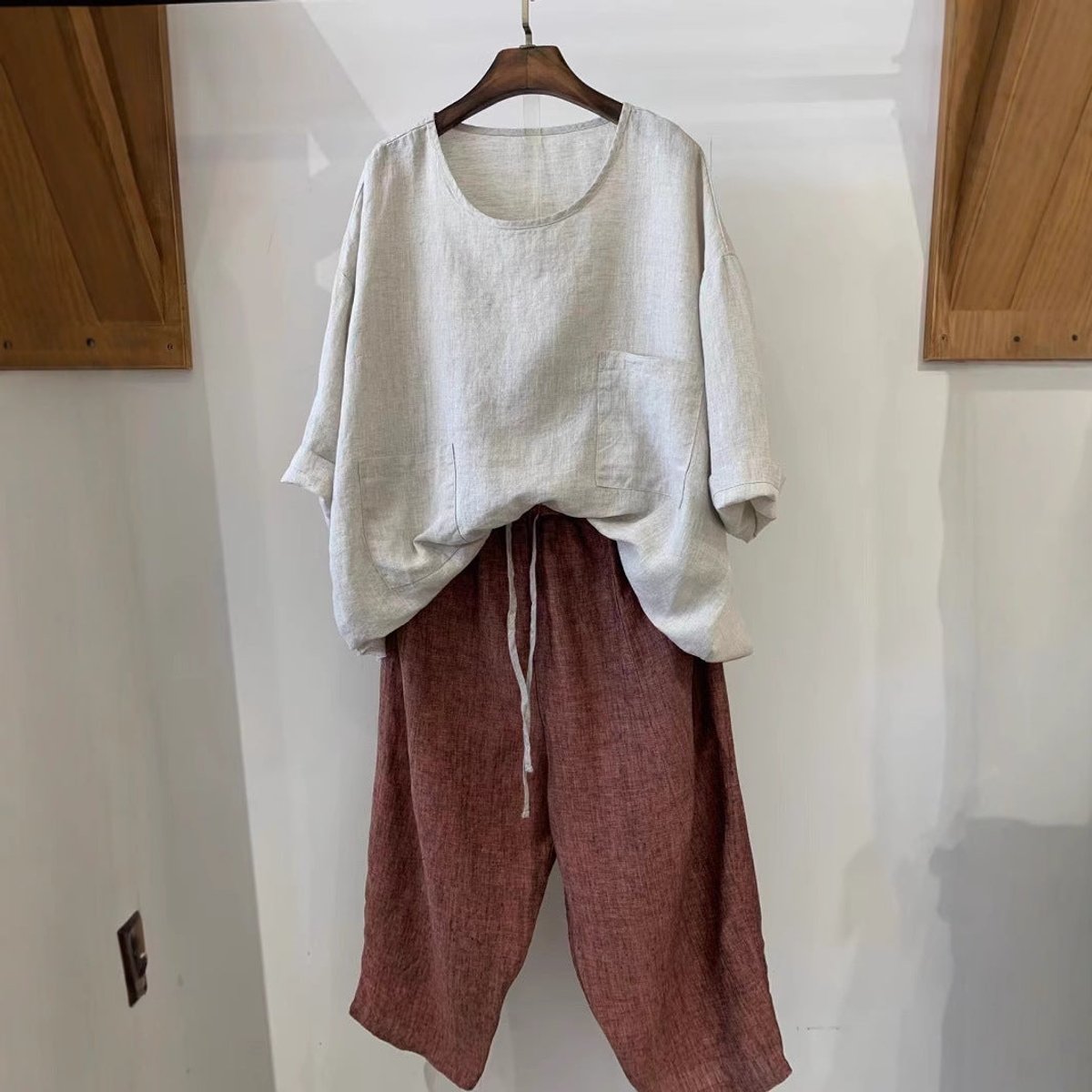Women's Loose-Fit Linen Tunic Top with Front Patch Pockets