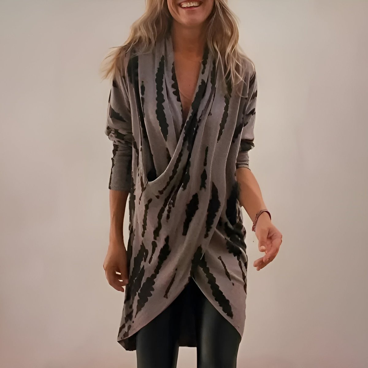 Women's Abstract Pattern V-Neck Loose Tunic Top