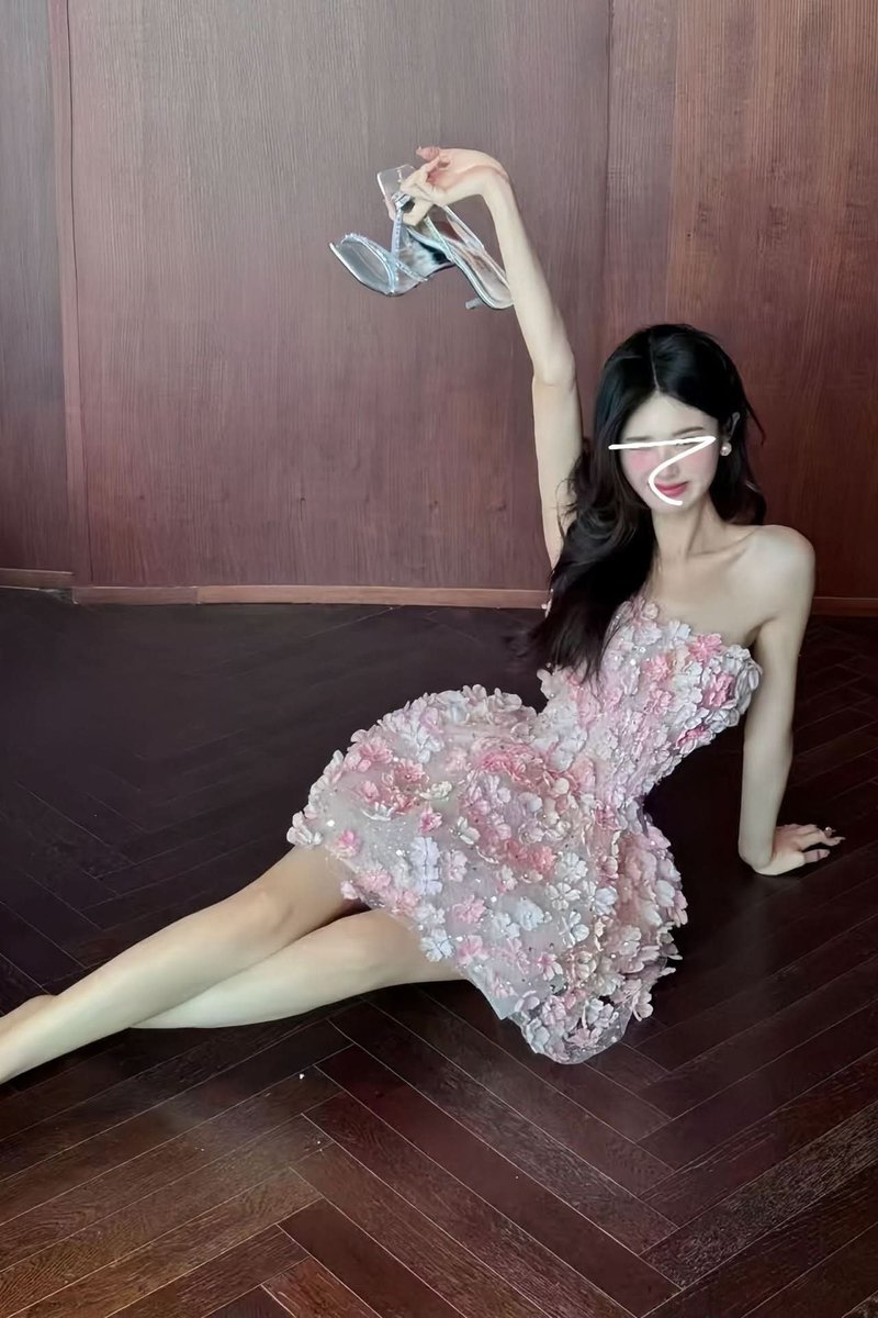 Women's Strapless 3D Floral Appliqué Mini Cocktail Dress